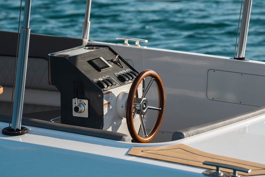 alfastreet-marine-21-open-outboard-steuerkonsole